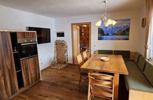 Steingaden Condo | Apartment Hipp No. 5 - 90m² on the 1st floor with balcony