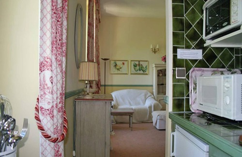 Montbrun-les-Bains Apartment | Apartment in Rhone Alpes near Ski Slopes