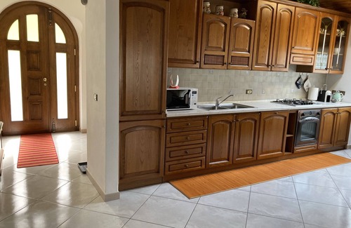 Castello dell'Acqua Apartment | Apartment 'Il Giardino' with Mountain View, Private Terrace and Wi-Fi
