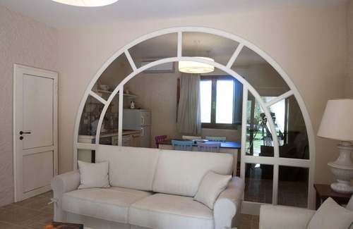 Colle di Val d'Elsa Villa | Apartment in villa with WIFI, pool, A/C, TV, patio, panoramic view, parking, close to San Gimignano