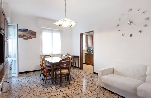 Albissola Marina Apartment | Apartment 'Il Gabbiano' with Private Terrace