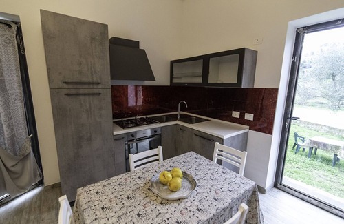 Montiano House | Apartment "Il Giardino