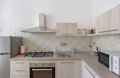 Bomerano Apartment | Apartment 'Il Sentiero Degli Dei' with Balcony, Wi-Fi and Air Conditioning