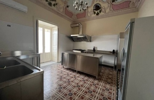 Francofonte Apartment | Apartment in an 1800s building.nn