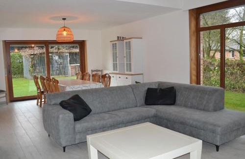 Belsele Villa | Apartment in Antwerp near Verbeke Museum