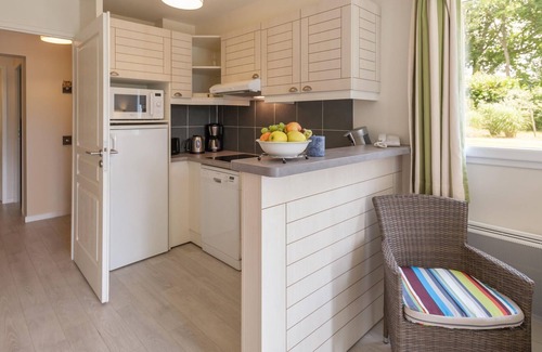 Danestal House | Apartment in Branville with communal pool