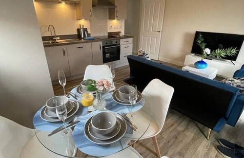 Newport Pagnell Apartment | Apartment in Brooklands 3m from Milton Keynes Xscape,train station & central