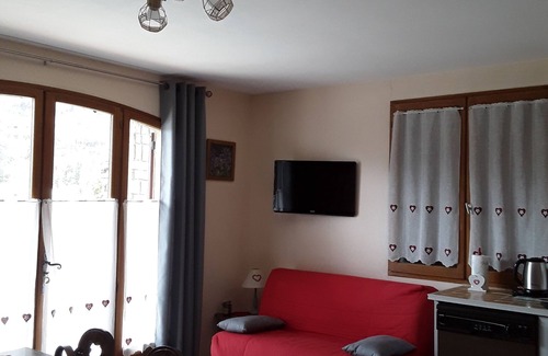 Forville Apartment | Apartment in chalet for 4 people on the ground floor overlooking the resort