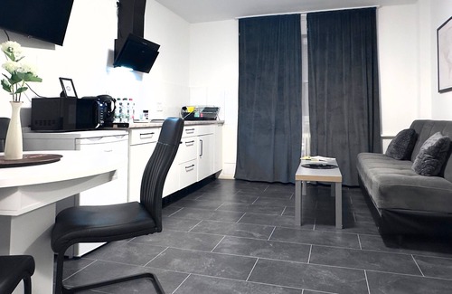 Fuldatal Apartment | Apartment 'In Fuldatal - Kassel' with Private Garden and Wi-Fi