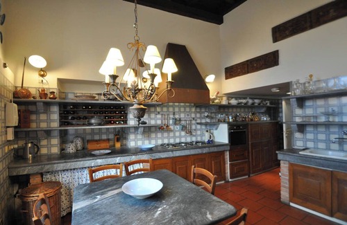 Calco Apartment | Apartment in historic villa with garden and pool near Lake Como