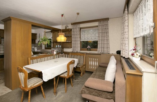 Lechaschau Apartment | Apartment in Hinterbichl near Ski Bus