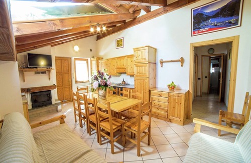 Antey-Saint-Andre Apartment | Apartment in Antey-Saint-André near Ski Glacier