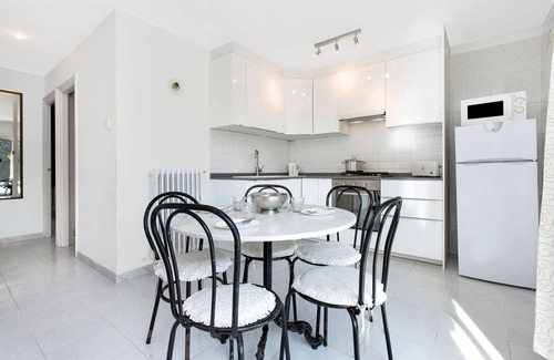 Llafranc Apartment | Apartment in Llafranc near Sandy Beach