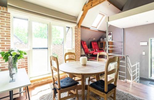 Maldegem Apartment | Apartment in Maldegem with Scenic Terrace