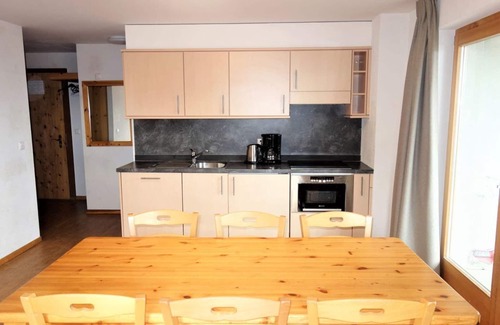 Saint-Pierre-de-Clages Apartment | Apartment in Nendaz with Ski-In/Ski-Out Access