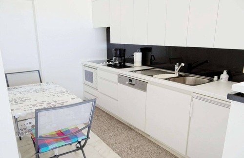 Nieuwpoort-aan-Zee Apartment | Apartment in Nieuwpoort with Sea Views