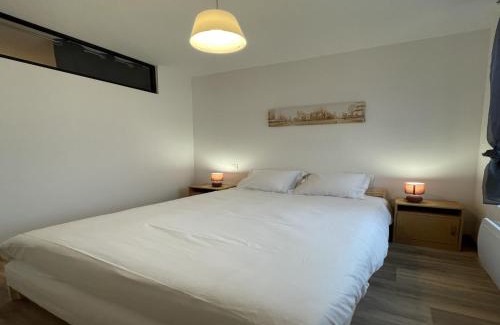 Noyen-sur-Sarthe Apartment | Apartment in Noyen near Le Mans Circuit