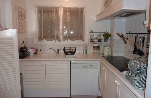 Theoule-Superieur Apartment | APARTMENT IN RESIDENTIAL COMPLEX WITH DIRECT ACCESS TO THE SEA