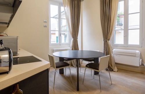 Como City Centre Apartment | Apartment in the center of Como near Lake Como to experience the city.