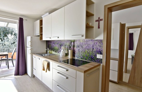 Savudrija Apartment | Apartment in the villa in Salvore, with swimming pool, spacious terrace, barbecue