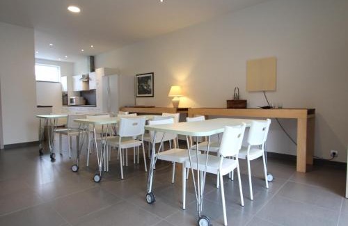 Godveerdegem Apartment | Apartment in Zottegem with Bubble Bath, cleaning included