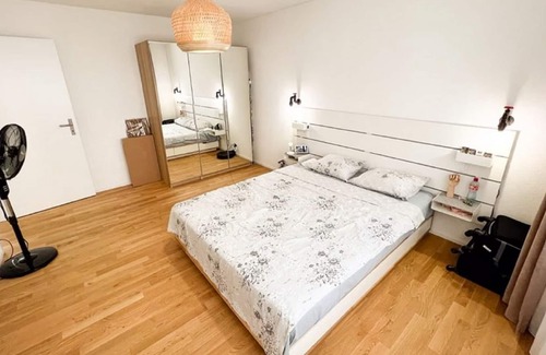 Affoltern Apartment | Apartment in Zurich Affoltern near forest