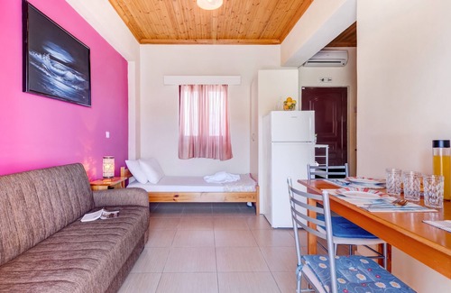 Vassiliki Apartment | Apartment 'Iole' with Sea View, Wi-Fi and Air Conditioning