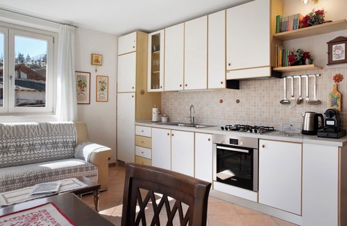 Chiesa in Valmalenco Apartment | Apartment 'Irma' with Mountain View, Private Garden and Wi-Fi