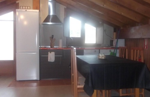 Valdemaluque Apartment | Apartment 'Julia De 2 Habitaciones' with Mountain View, Wi-Fi and Air Conditioning