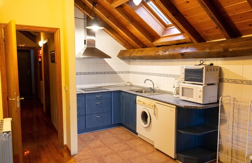 Uztarroz Apartment | Apartment 'Kabila Enea 1' with Mountain View, Private Garden and Wi-Fi