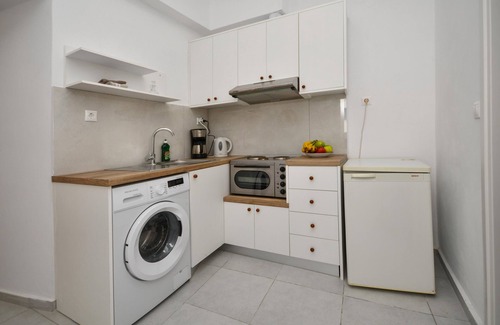 Myrtos Apartment | Apartment 'Kallithea Beach' with Sea View, Wi-Fi and Air Conditioning