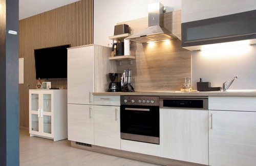 Wittighausen Apartment | Apartment 'Kornblume' with Private Terrace, Shared Garden and Wi-Fi