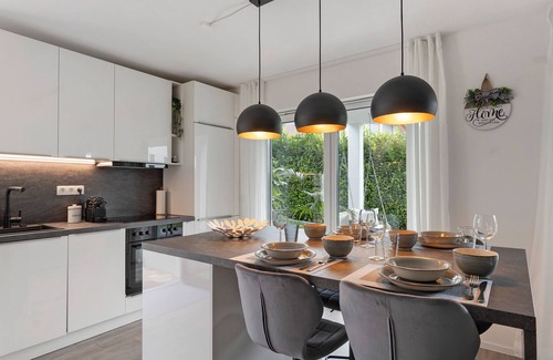 Schorndorf Apartment | Apartment 'Kosmaway' with Private Pool, Wi-Fi and Air Conditioning