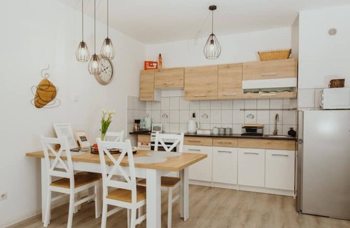 Sosnowiec Apartment | Apartment Kraju City Centre With Massage Chair