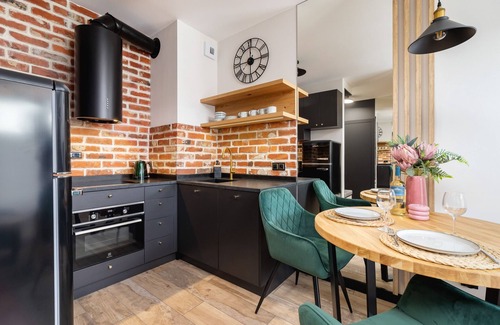 Pradnik Czerwony Apartment | Apartment Krakow Lema 17 by Renters