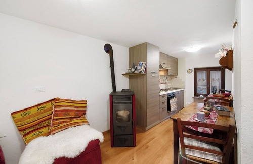 La Salle Apartment | Apartment 'L'archetto Valle D'Aosta' with Mountain View and Wi-Fi