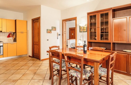 Altopascio Apartment | Apartment 'La Casa Nel Verde' with Private Terrace, Wi-Fi and Air Conditioning