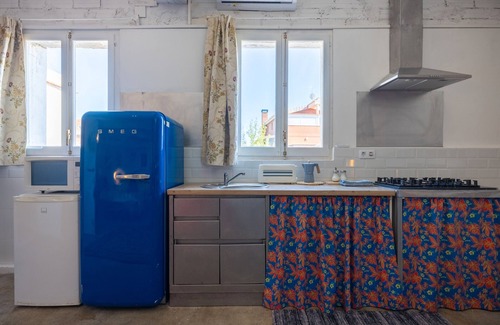 Riudecanyes Apartment | Apartment 'La Fabriqueta Loft' with Mountain View, Wi-Fi and Air Conditioning