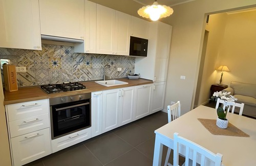 Rovezzano Apartment | Apartment 'La Loggetta Di Leonardo' with Wi-Fi and Air Conditioning