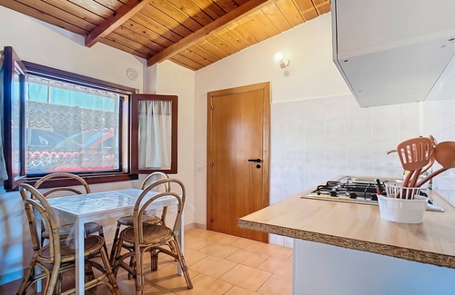 Montincello Apartment | Apartment 'La Mignola - Trilo 4' with Shared Garden, Wi-Fi and Air Conditioning