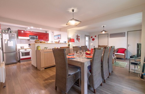 Sers Apartment | Apartment 'Le Bois De Marie' with Mountain View, Private Terrace and Wi-Fi