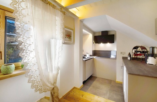 Arvier Apartment | Apartment 'Le Bourg Charmant - Soleil d’été' with Mountain View, Shared Garden and Wi-Fi