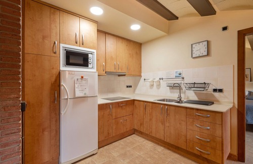 Jorba Apartment | Apartment 'Les Muntades Foc' with Mountain View, Wi-Fi and Air Conditioning
