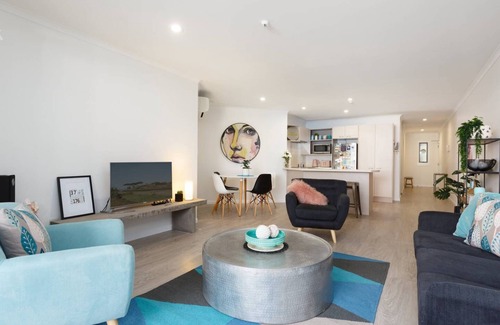 Mount Maunganui Apartment | Apartment Living Stylish and Spacious Downtown