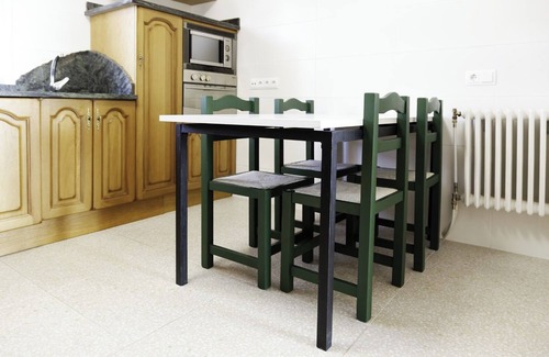 Viana Apartment | Apartment 'Los Borgia' with Balcony and Wi-Fi
