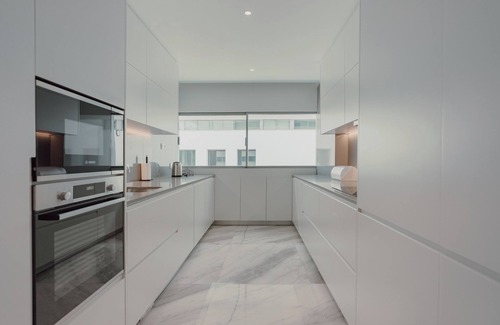 Paranhos Apartment | Apartment 'Lux In Porto' with Wi-Fi and Air Conditioning
