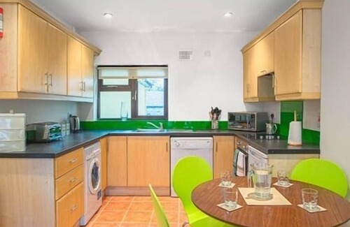Clondra Apartment | Apartment-Luxury-Private Bathroom-2B