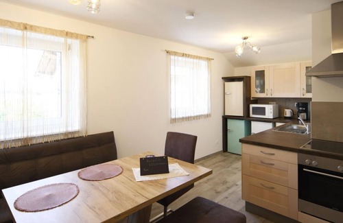 Unterlibitsch Apartment | Apartment mit 3 Schlafzimmern und Balkon - Haus am Feistritzer See