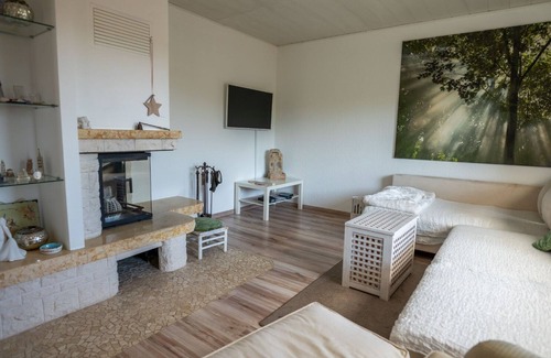 Maintal Apartment | Apartment 'Maintal 1' with Private Terrace and Wi-Fi