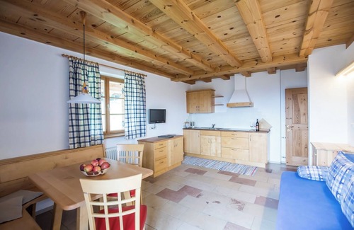 Soprabolzano Apartment | Apartment 'Malouka' with Mountain View, Shared Terrace and Wi-Fi